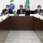 Bolsonaro promete sancionar socorro a estados e pede ajuda para vetar reajuste