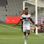 Flamengo visita o Athletico, vence e larga bem na Copa do Brasil