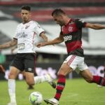 Brasileirão: de olho no título, Flamengo encara Athletico em Curitiba