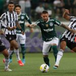 Ceará derrota Palmeiras para assumir liderança do Brasileiro