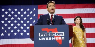 Ron DeSantis desite de candidatura e apiará Trump