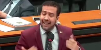 Janones insiste na Fake News sobre computador da Abin com Carlos Bolsonaro