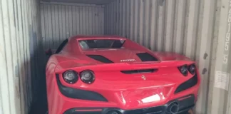Receita vai leiloar Ferrari de R$ 5 milhões apreendida no Rio, veja as fotos