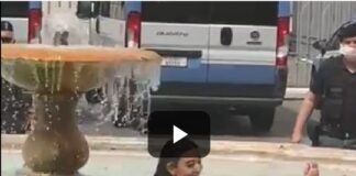 Quando em Roma tome banho p3lada na fonte