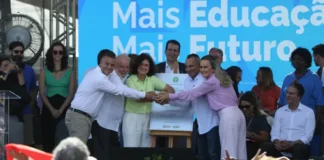 Áudio revela coação de servidores para participarem de evento de Lula no RJ