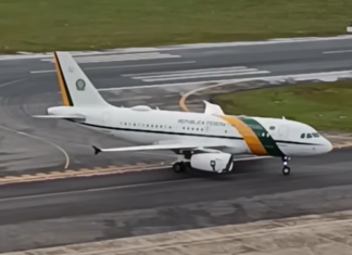 Vídeo: Avião de Lula aborta decolagem