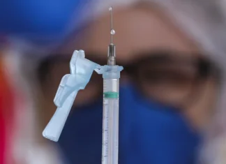 DF espera receber 194 mil doses e começar a vacinação na sexta