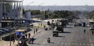 Flávio Dino propõe notificação dos militares da decisão sobre limites constitucionais das Forças Armadas