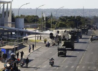 Flávio Dino propõe notificação dos militares da decisão sobre limites constitucionais das Forças Armadas