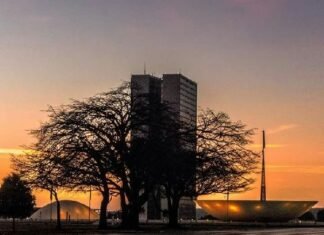 Confira dicas de locais turísticos para aproveitar o clima ameno da estação das frutas no Brasil