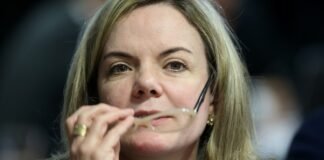 Gleisi Hoffmann minimiza números pífios em atos da esquerda: “Tamanho não importa”