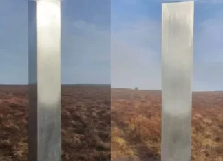 ETs? Monólito gigante aparece misteriosamente em montanha no País de Gales