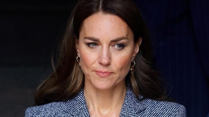 kate-middleton-em-inauguracao-de-memorial-em-manchester-em-maio-de-2022-1662755630483_v2_900x506