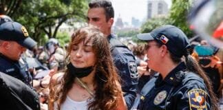Manifestantes pró-Hamas são detidos durante protesto no Texas