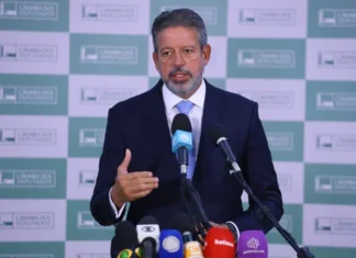 Lira enterra PL das “Fake News” na Câmara