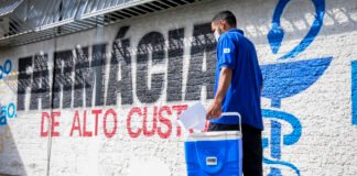 Mais de 10 mil pacientes recebem remédios gratuitos em casa todo mês