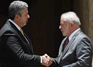 PT com medo que Arthur Lira paute Impeatchment de Lula
