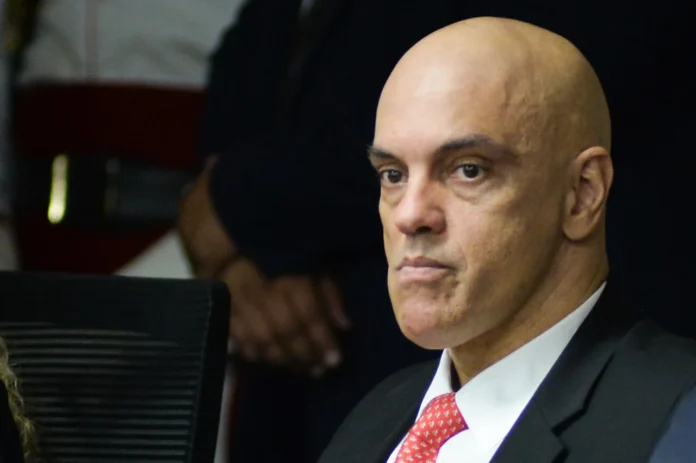 new-york-times-moraes