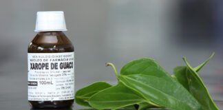 Farmácia Viva já produziu mais 3.700 frascos de xarope de guaco em 2024