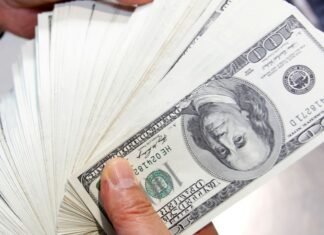 Dólar sobe para R$ 5,29 e atinge maior valor desde janeiro de 2023