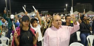 Festa de Pentecostes emociona multidão de fiéis no Taguaparque