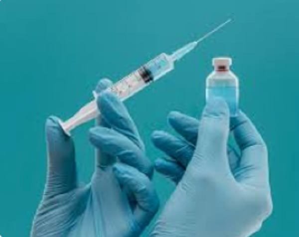 Ministério da Saúde reforça importância da vacinação contra gripe, Covid-19, tétano e hepatite