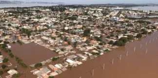 Sem água e sem comida, prefeito determina evacuação total de cidade