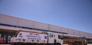 Caesb doa 30 mil copos de água para o Rio Grande do Sul
