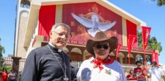 Milhares de fieis prestigiam Festa do Divino, em Planaltina