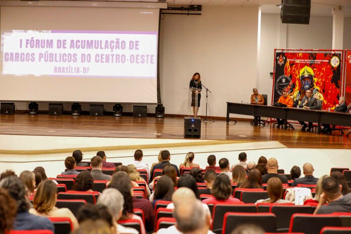 21.6.-Forum-Saude.-Forum-discutiu-sobre-os-desafios-de-gestao-frente-a-acumulacao-de-cargos-publicos.-Foto-Jhonatan-CantarelleAgencia-Saude-DF.jpg