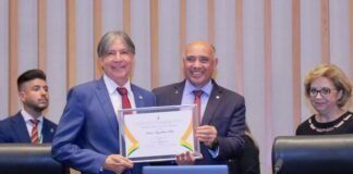 Conselheiro do TCDF, Inácio Magalhães Filho, recebe o título de Cidadão Honorário de Brasília