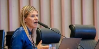 5ª Semana Legislativa pela Mulher: universitários assistem à palestra sobre sub-representação das mulheres na política
