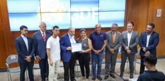 GDF repassa subsídio às primeiras famílias atendidas pelo programa Morar DF