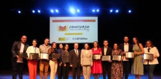 CIL de Samambaia recebe prêmio por boas práticas do ensino da língua espanhola