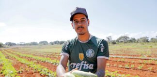 Mais de 150 produtores rurais apresentam cartões de vacina de rebanhos contra raiva