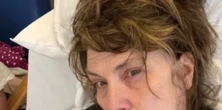 Mulher é infectada por ‘bactéria comedora de carne’ após corte no jardim