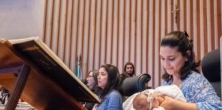 Importância do aleitamento materno é tema de solenidade na CLDF