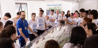 Participantes do Prêmio Jovem da Água de Estocolmo 2024 conhecem estrutura da Caesb