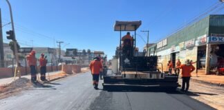 GDF pavimenta trecho da Hélio Prates 36 horas após assumir as obras na região