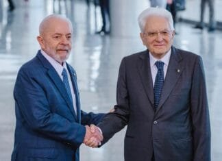 Brasil e Itália assinam acordo para conversão de CNH nos dois países