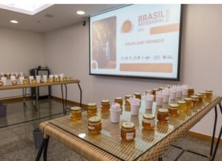 CNA realiza júri técnico para escolher os melhores méis