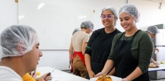 Alunos de escola pública no Guará participam de competição gastronômica