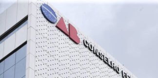 OAB vai ao STF contra Moraes por multa por uso de VPN