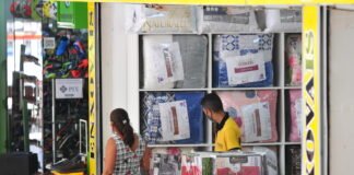 Procurando emprego? Mais de 580 vagas estão disponíveis nesta sexta (2)