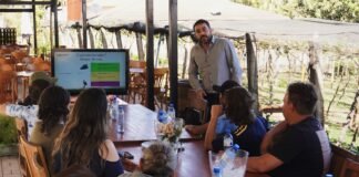 Produtores do Paranoá recebem orientações sobre os desafios e oportunidades no cultivo de uva