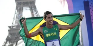 Com apoio do GDF, brasiliense Caio Bonfim é medalha de prata no atletismo em Paris