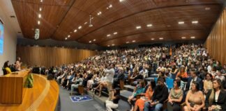 Câmara Legislativa homenageia mais de 500 profissionais no encerramento da Semana da Primeira Infância