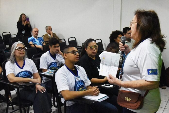 Secretaria-de-Educacao-do-DF-realiza-primeira-aula-do-Enem-Inclusivo-e-Especial-2024-foto-capa-1-scaled.jpg