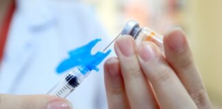 Coqueluche acende alerta para a importância de manter o cartão de vacina atualizado