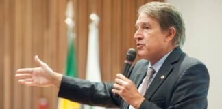 Ex-deputado Agaciel Maia é homenageado por ingresso na Academia de Letras de Brasília
